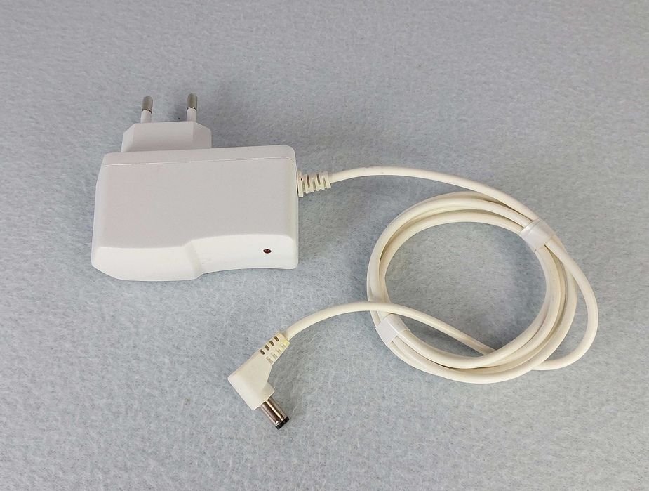 Адаптер / блок питания 12V - 1A