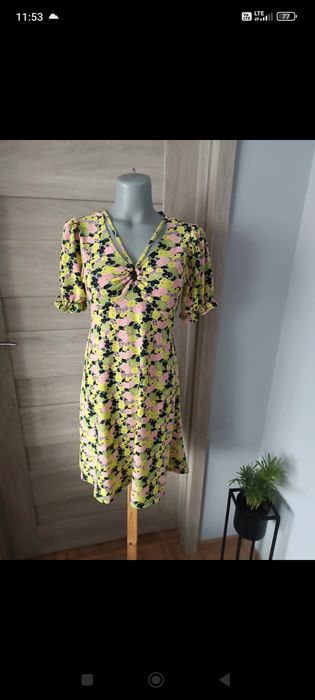 Sukienka w kwiaty Next