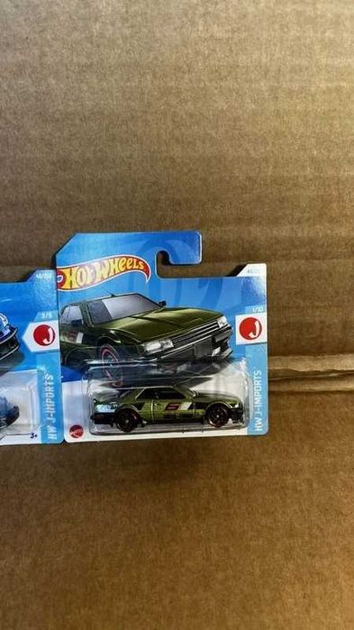 Zestaw 3 Hot Wheels Nissan, Subaru
