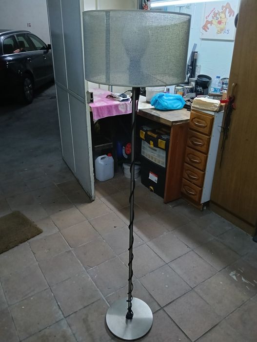 Candeeiro de pé inox