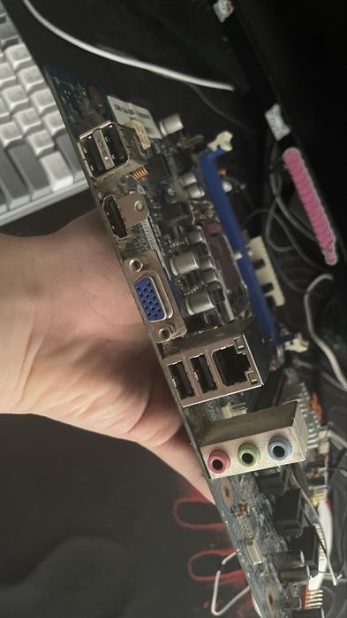 Материнська плата Lenovo H61M IV1.1