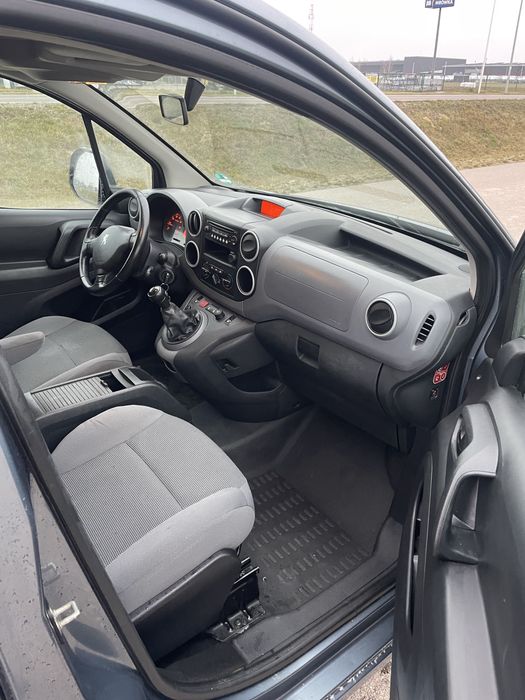 Peugeot partner 1.6hdi / berlingo bardzo ladny