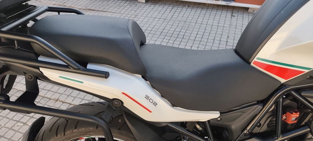 M Benelli trk 502
