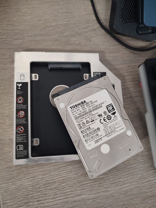 Жорсткий диск 2.5" SATA 

Ста