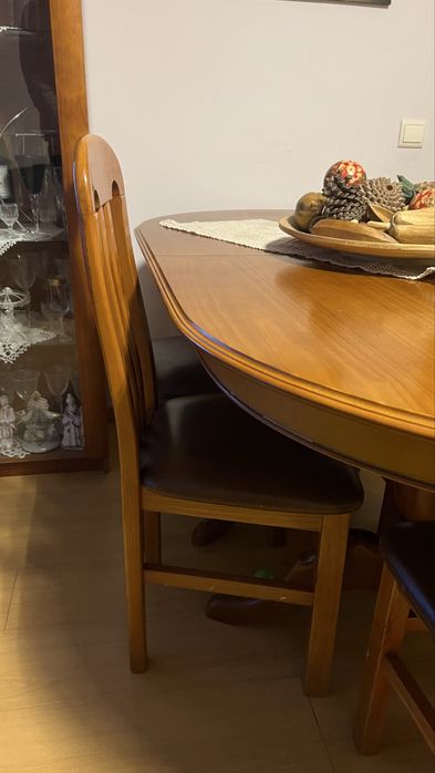 Mesa de Sala Elegante e Funcional