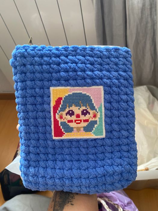 Bolsa personalizado em crochet e ponto cruz