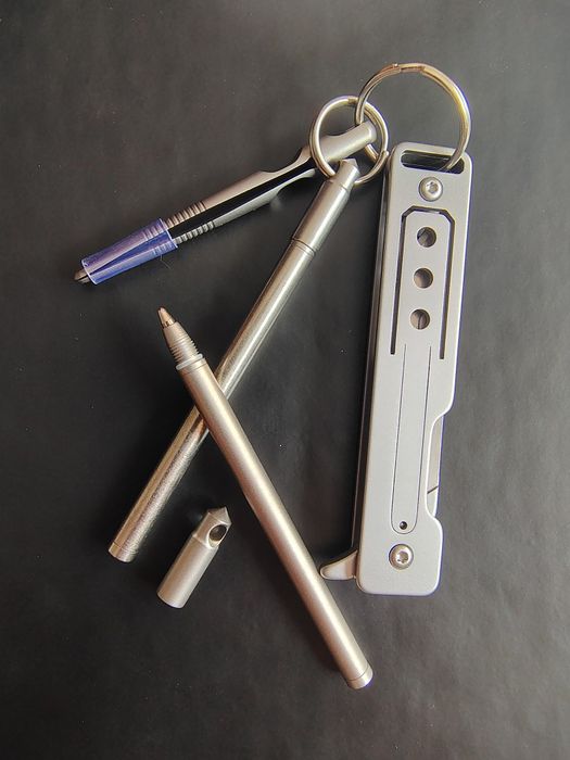 Titanium pen. Миниатюрная ,титановая , шариковая ручка ( EDC ). Тактическая ручка - брелок.