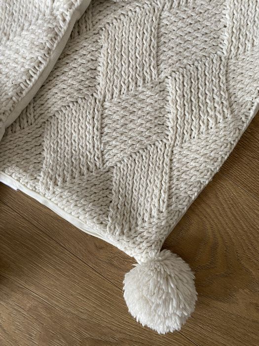2x Fronhas Malha Tricotada Pom Pom