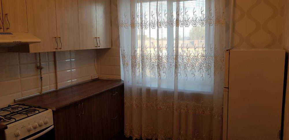 Здаю 1 кім кв Космонавтів ремонт, меблі, техніка