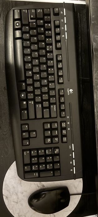 Zestaw komputer monitor klawiatura myszka