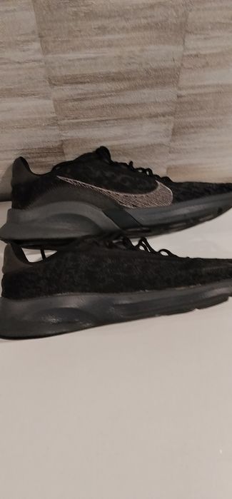 Кроссовки NIKE б/у