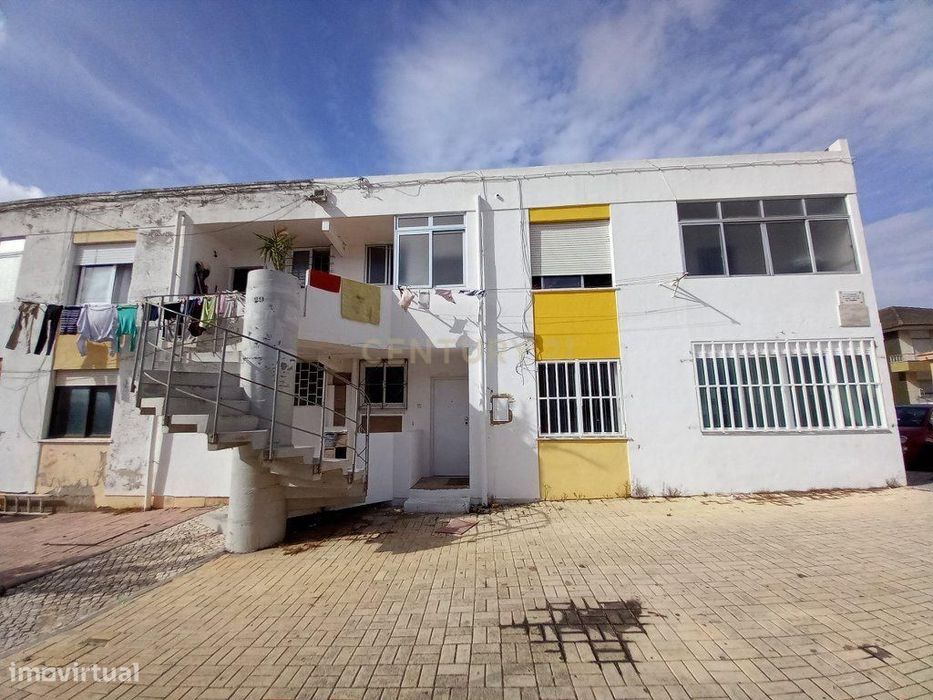 Apartamento T4 no Afonsoeiro, Montijo — Montijo E Afonsoeiro, Setúbal