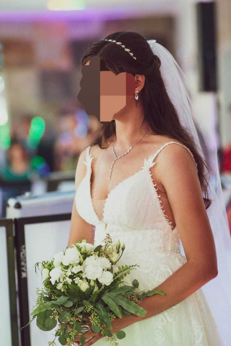 Przepiękna suknia ślubna "Carmen" litera A