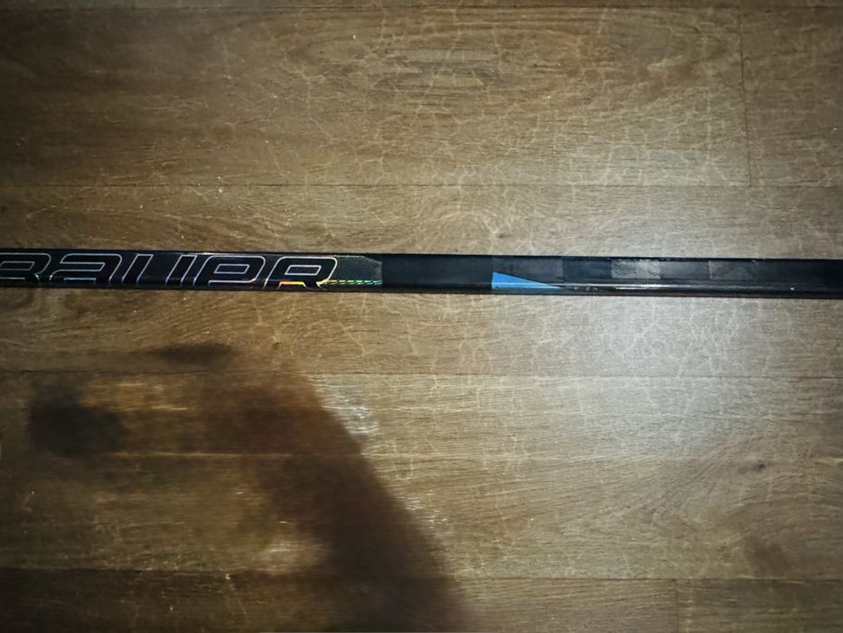 Продам хоккейную клюшку Bauer Tracer(после ремонта)