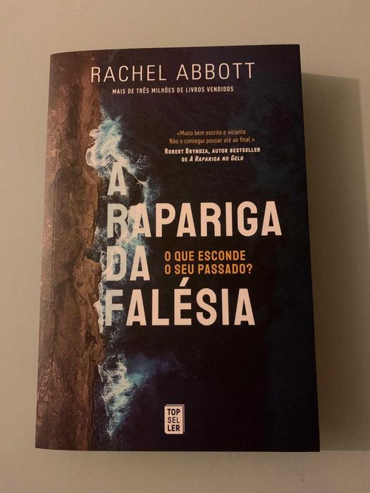A Rapariga da Falésia
de Rachel Abbott