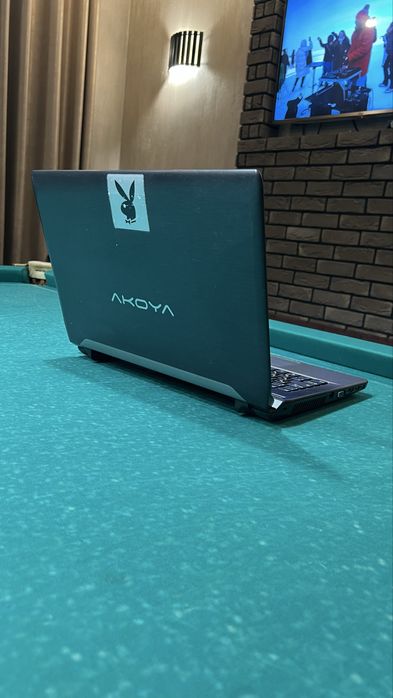 Medion Akoya/core i7 2.20 GHz DDR8