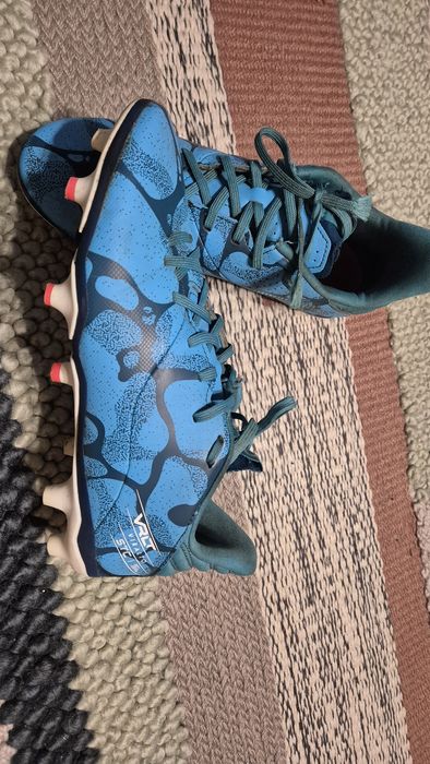 Buty sportowe męskie korki 39