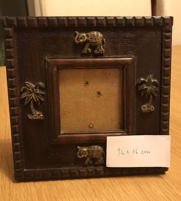 Portrait Frames438556030570997764