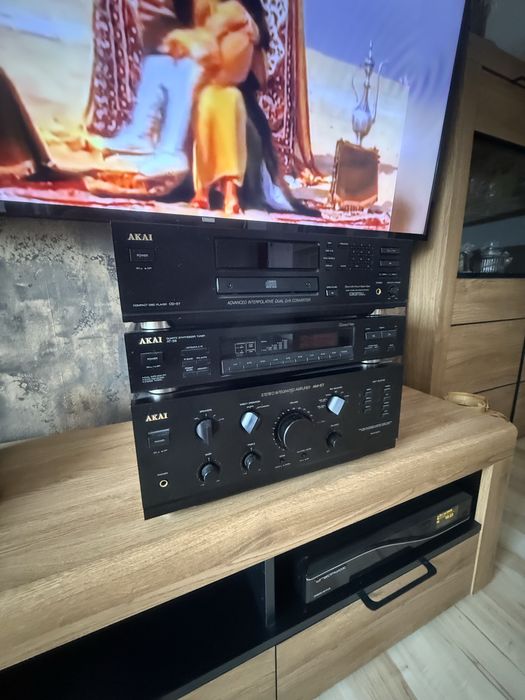 Wieża Akai AM-57, 100 w