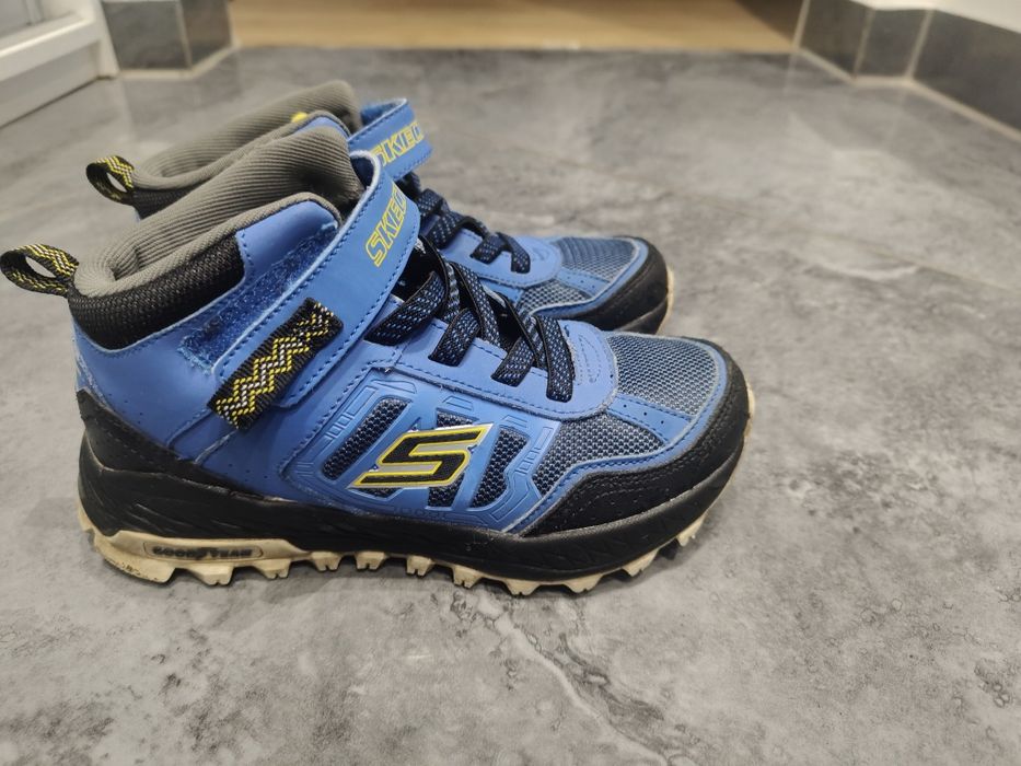 Skechers 33 dla chłopca nieprzemakalne, wysokie adidasy