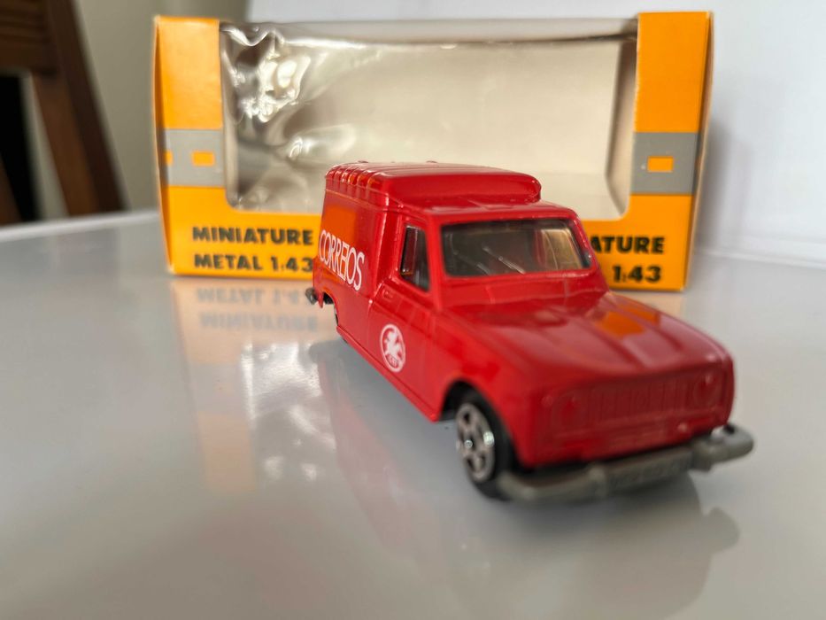 Renault 4 Fourgonnette - CTT Correios de Portugal - esc.1/43
