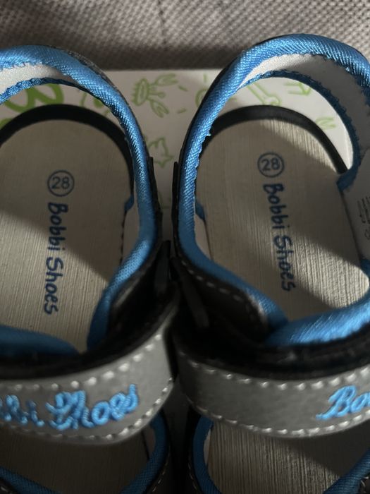 Samdały chłopięce Bobbi Shoes 28 Nowe