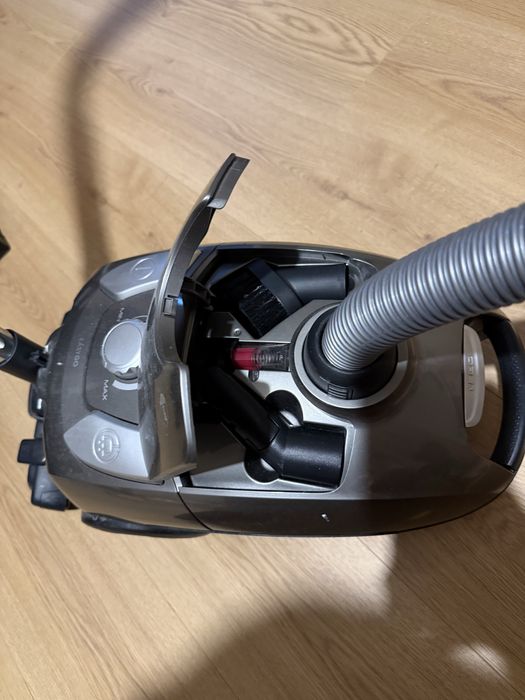 Odkurzacz electrolux EEG44IGM