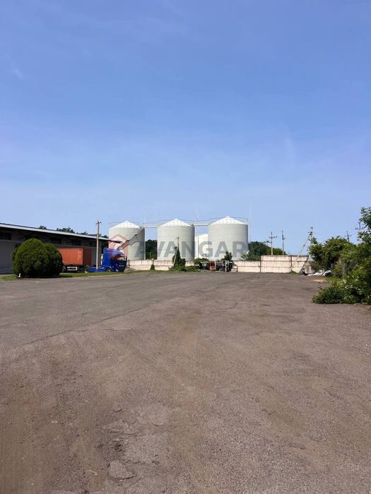 Продається виробничо-складська будівля з залізничною колією!