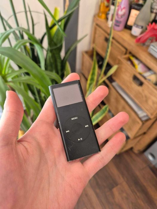 iPod Nano 2 gen | stan dobry | kabel ładujący | do wymiany baterii