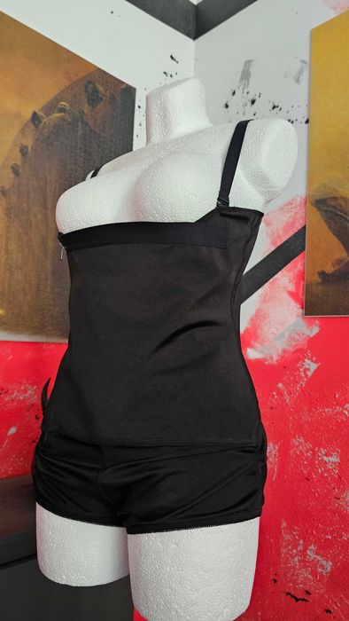 Body wyszczuplające modelujące underboob z otwartym kroczem