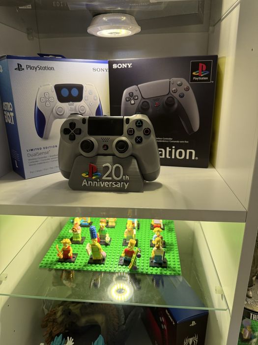 Várias Edições especiais playstation e figuras(ler discricão)