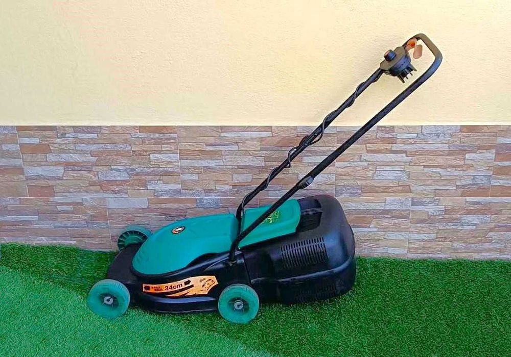 Corta Relvas Black&Decker