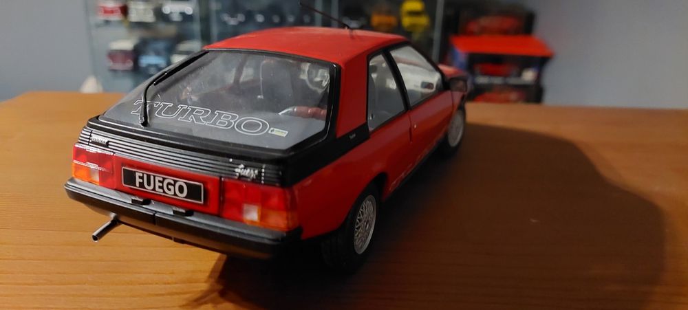 Model 1:18 Renault Fuego Solido