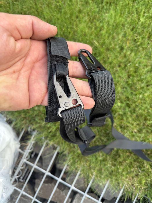 Трьохточковий ремінь на зброю