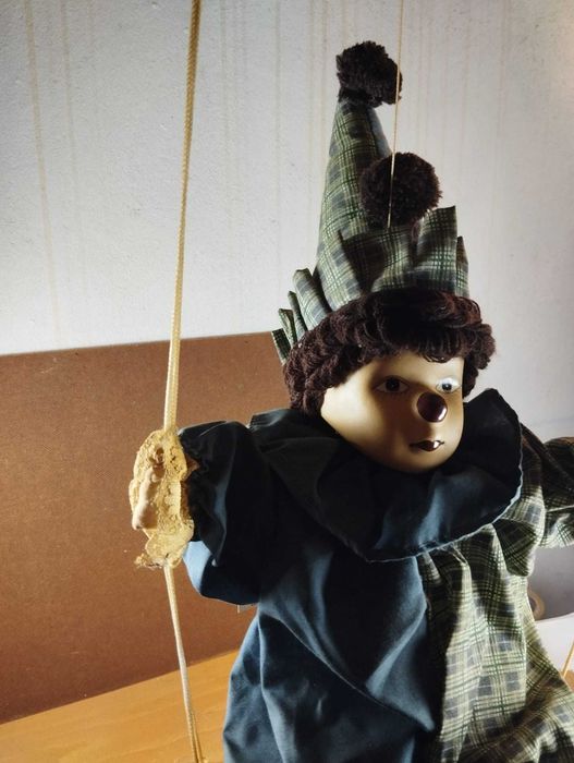 Boneco Palhaço Baloiço Suspenso