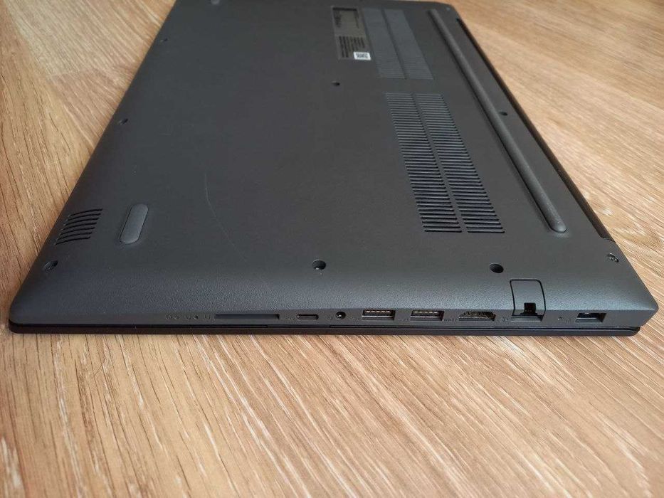 Ноутбук Lenovo Ideapad 330-15ICH: 2 VRAM; 12 RAM; 1,5 TB. Ідеальний стан