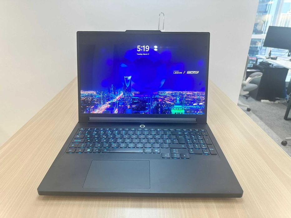 Lenovo legion pro 7i - 5070 ti - 32GB ram - 1 TB - i9 ultra