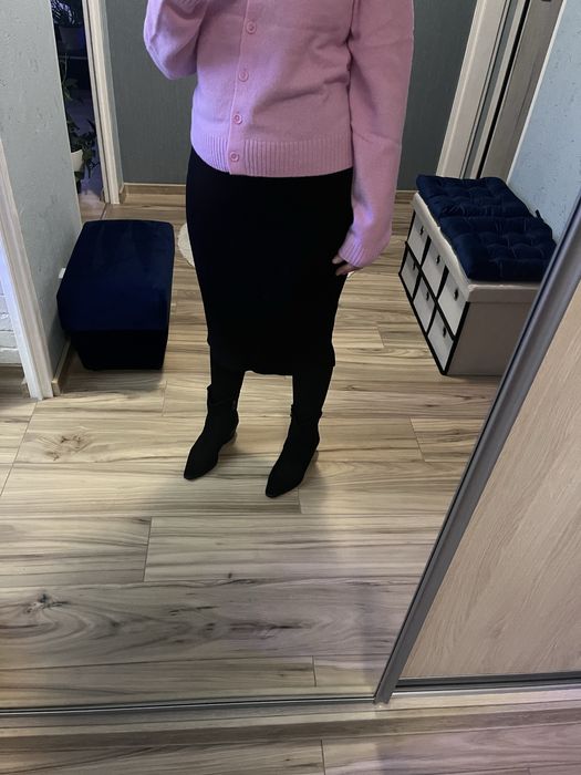 Spódnica, prosta, dzianinowa w prążki czarna, rozmiar M