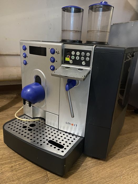 Продам кофемашину Bremer smart