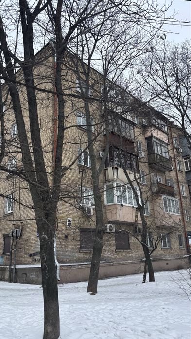 Ольжича 2/33, дорогожичі, сирець