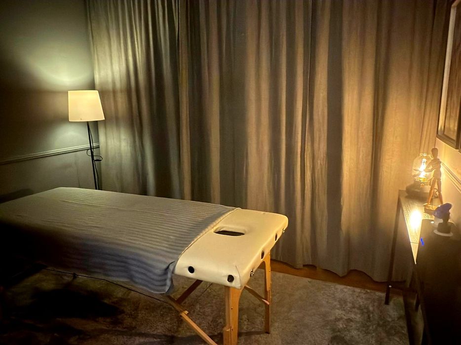 MASSAGEM Terapêutica/desportiva