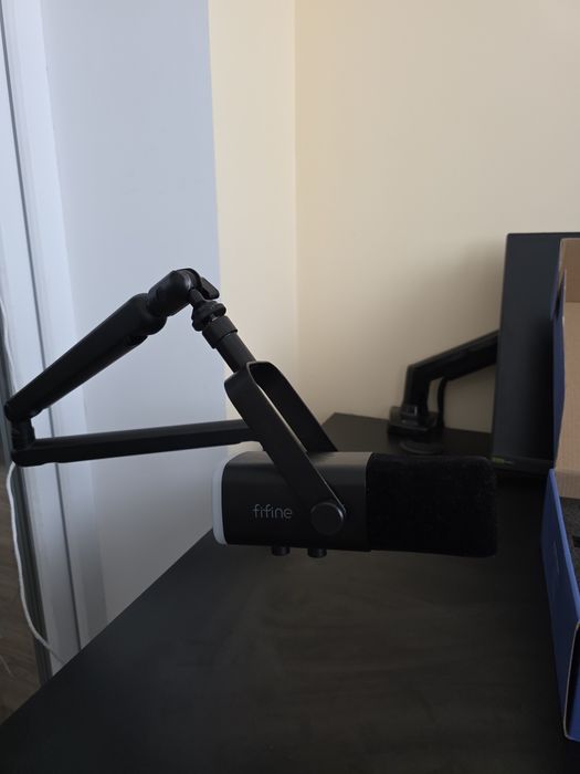 Fifine TAM8 microphone