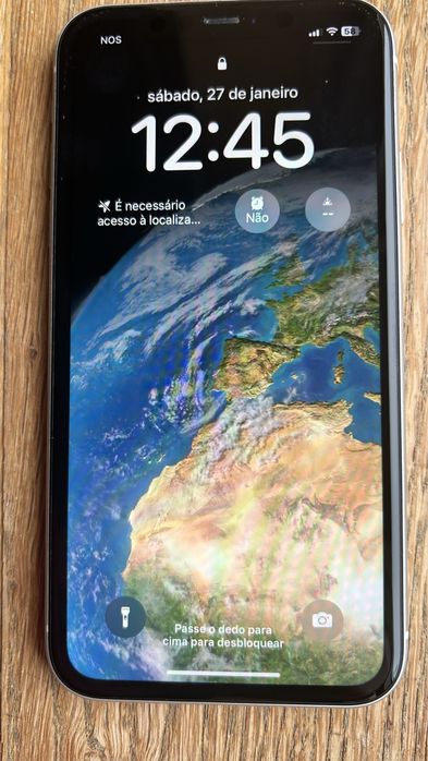iPhone 11 branco em excelente estado