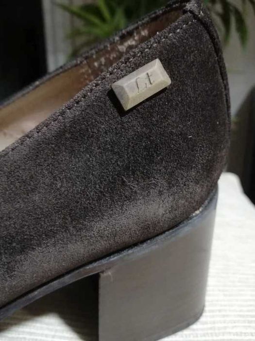 Sapatos de Senhora - Elegantes de Camurça Castanha - Como novos