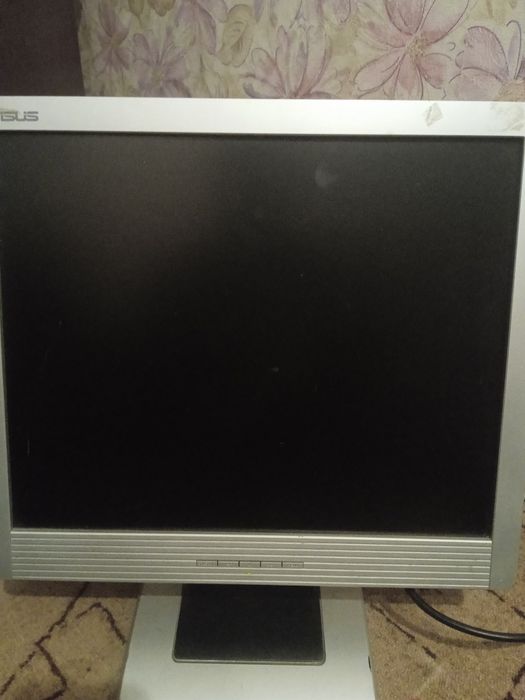 Монитор фирмы asus