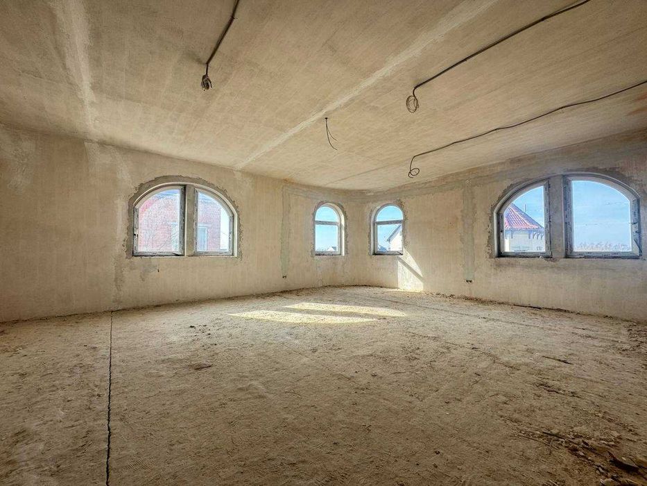 Простора трійка за доступною ціною в будинку клубного типу!!!