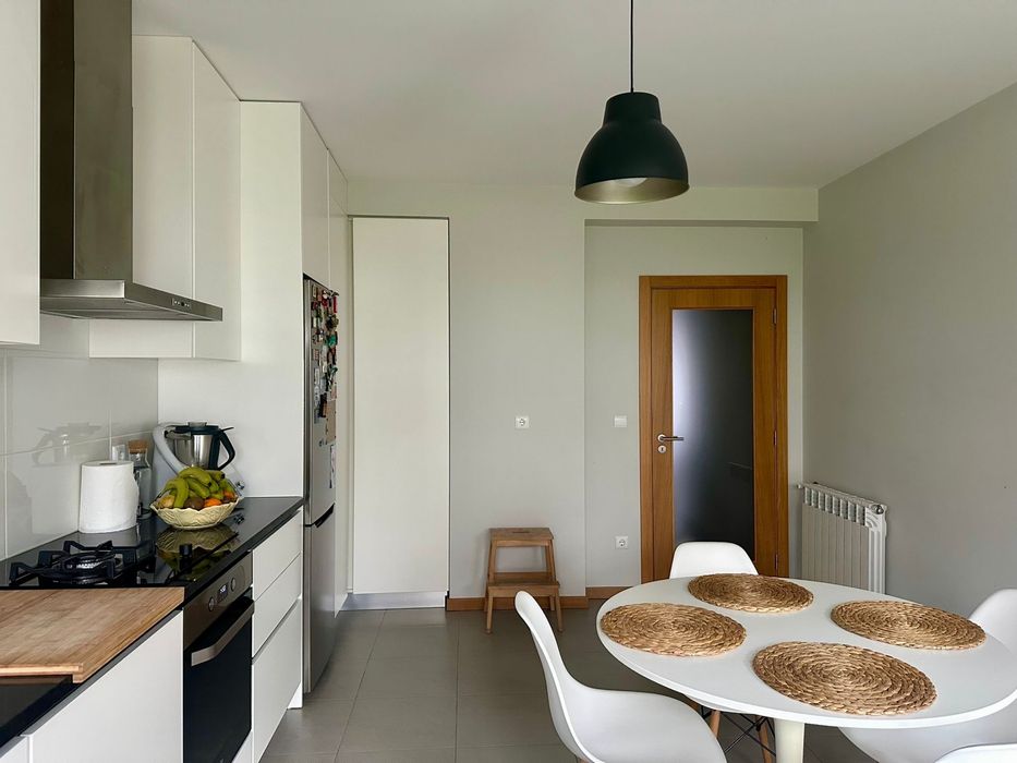 Apartamento T3 em Arganil RC c/ Garagem Box e Aquecimento Central