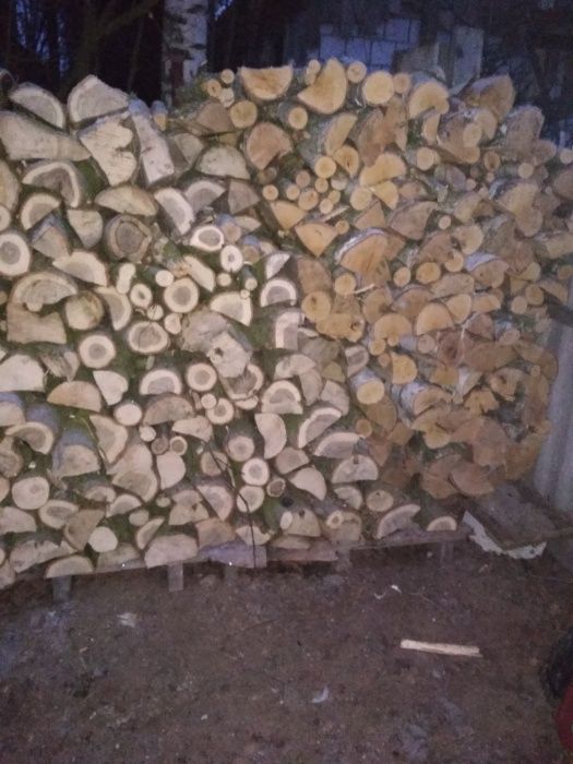 drewno opałowe drzewo pocięte i porąbane , dąb, brzoza