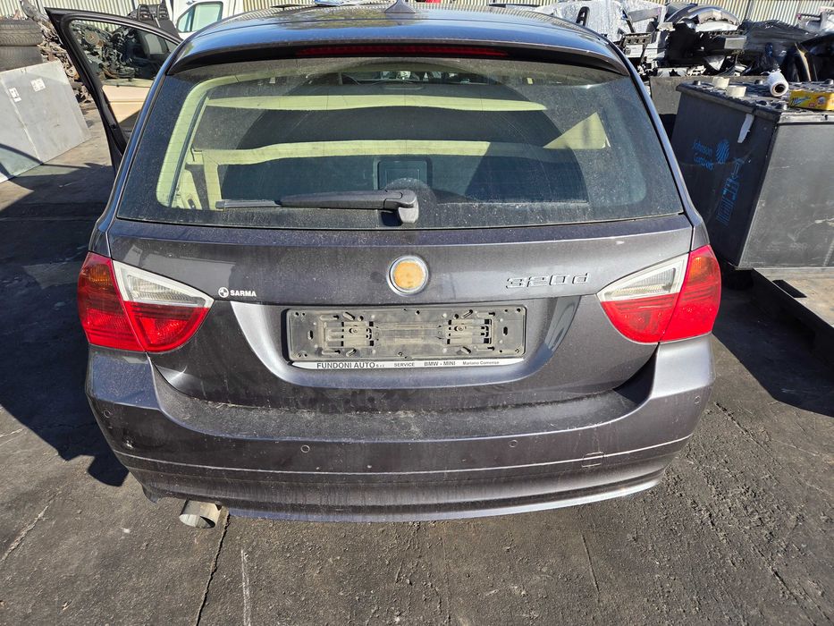 BMW E90/E91 A22/7 Kompletna klapa bagażnika