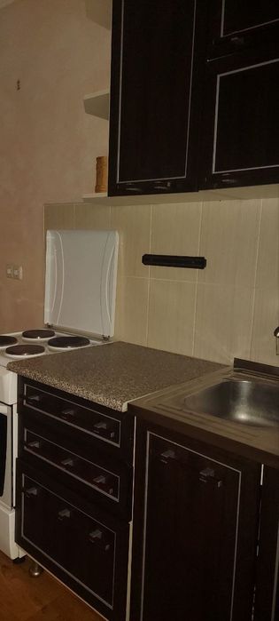 Здам 1 кімнатну квартиру на Лушпи 2 поверх Є все необхідне